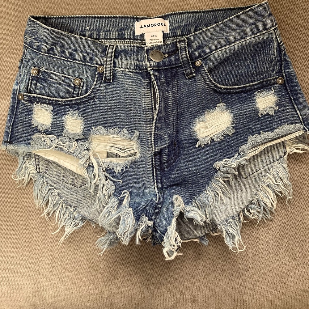 UO Urban Outfitters GLAMOROUS Frayed DENIM CUTOFF SHORTS SZ XS